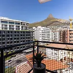 Flamingo 705 - Sea Point Studio Aprt