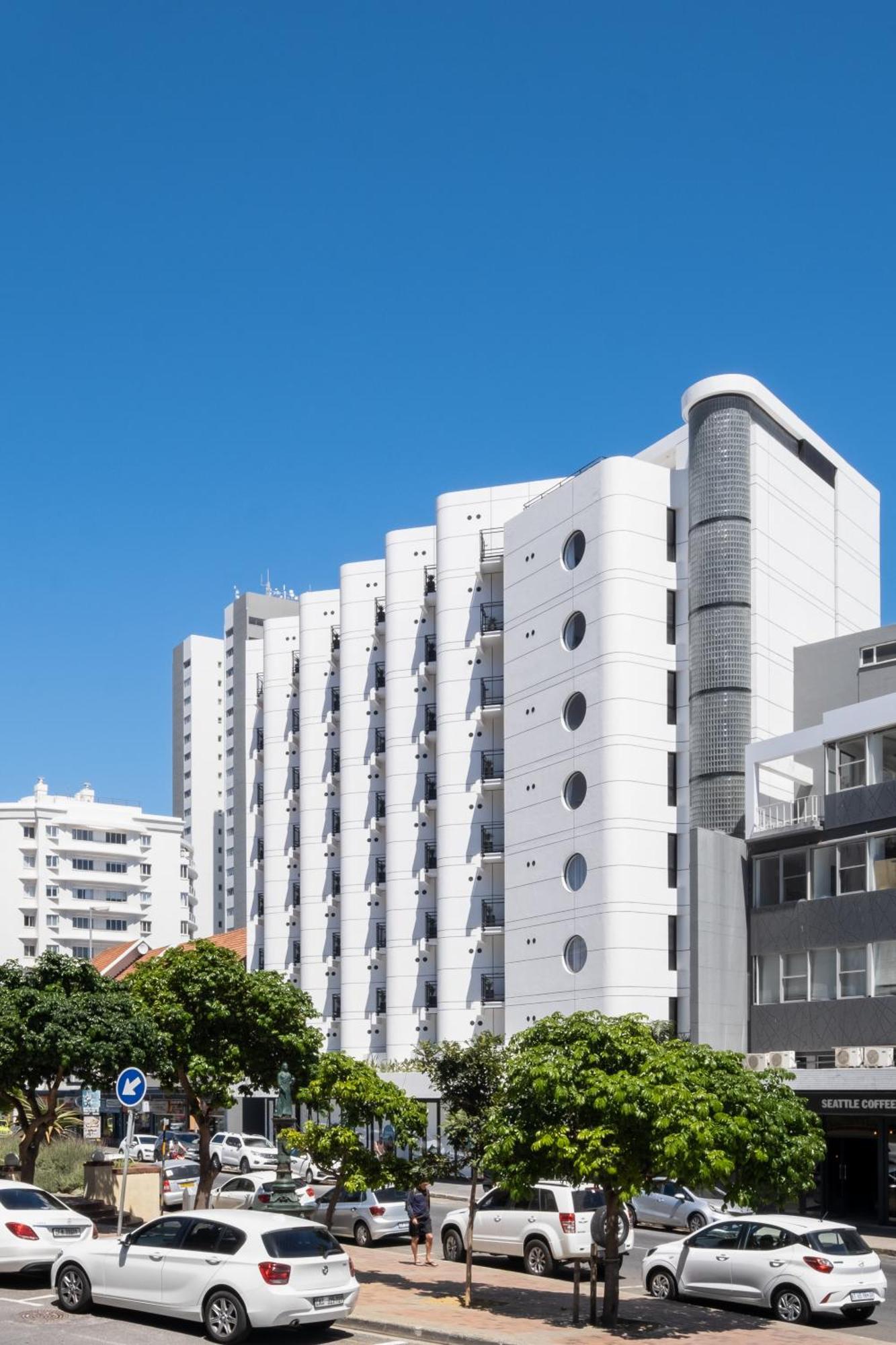 Flamingo 705 - Sea Point Aprt * Cape Town